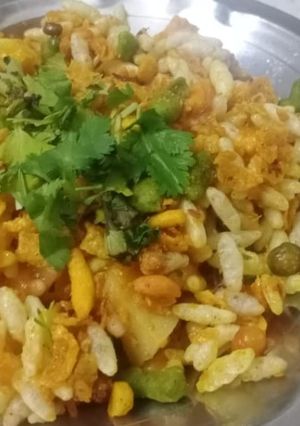 ભેળ (Bhel Recipe In Gujarati) રેસીપી મુખ્ય ફોટો