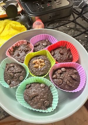 Una foto de Muffins de Chocolate Saludables sin Horno