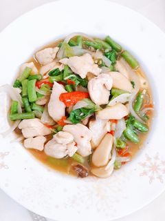 รูปของ "ผัดกะเพราไก่ตามใจฉัน"
