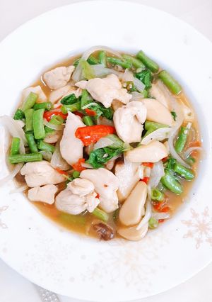รูปของ "ผัดกะเพราไก่ตามใจฉัน"