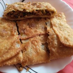 A picture of عربی پراٹھا | SAUDI STREET FOOD MUTABBAQ | مطبق.