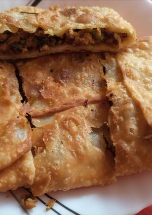 A picture of عربی پراٹھا | SAUDI STREET FOOD MUTABBAQ | مطبق.