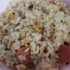 A picture of Nasi Goreng Sosis Kornet (untuk anak-anak).
