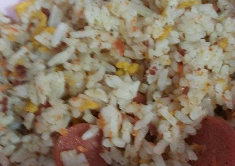 Nasi Goreng Sosis Kornet (untuk anak-anak)