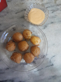 A picture of Potato Cheese Balls.