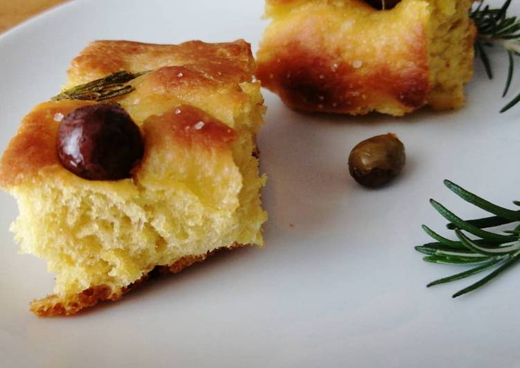 Focaccia di zucca, olive e rosmarino (di Barbara)