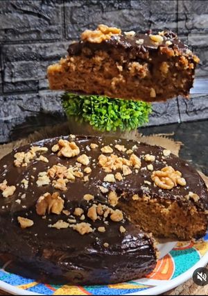 Una foto de TORTA ECONÓMICA DE CHOCOLATE Y NUEZ ♥️