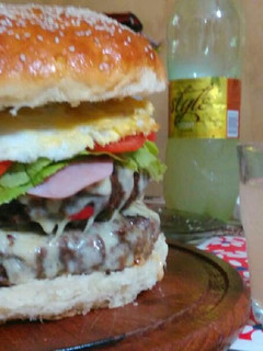 Una foto de Hamburguesa para 4 personas