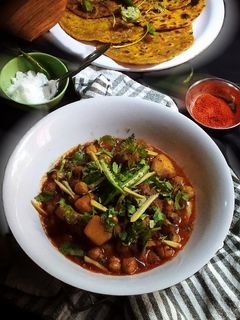 স্পাইসি চানা মশলা (spicy chana masala recipe in Bengali) রেসিপির প্রধান ছবি