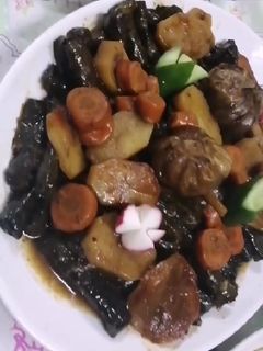 صورة لوصفة الذ ورق عنب بخضار على طريقتي 😋 حامض وسبايسي وذايب 😍