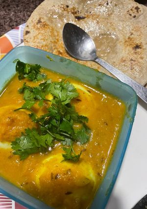 A picture of Egg in turnip gravy.