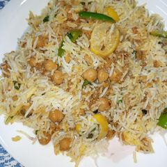 A picture of Chickpea masala biryani.
