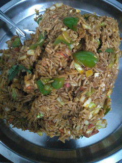 ફ્રાઇડ રાઈસ (Fried Rice Recipe In Gujarati) રેસીપી મુખ્ય ફોટો