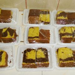 A picture of Chocolate vanilla marble cake.