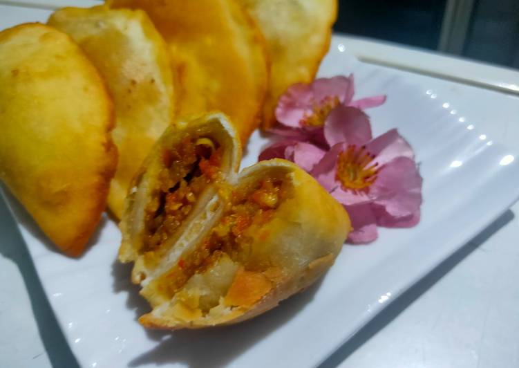 Resep Cireng Isi Ayam Baso Pedas Wajib Dicoba
