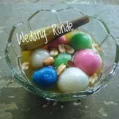 A picture of Wedang Ronde.