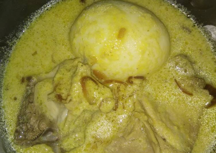 Opor Ayam telor