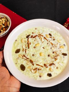 लौकी की खीर (lauki ki kheer recipe in Hindi) रेसिपी मुख्य फोटो