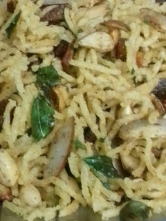ड्राई फ्रूट्स क्रिस्पी नमकीन (dry fruits crispy namkeen recipe in Hindi) रेसिपी मुख्य फोटो