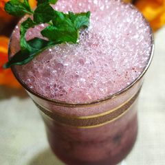 A picture of Cherry Mint Margarita 🍹 🍒.