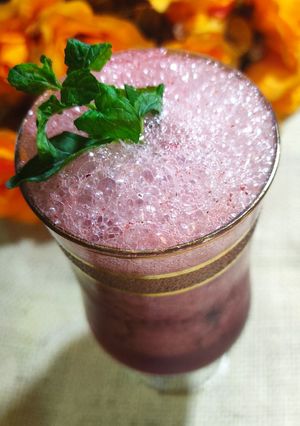 A picture of Cherry Mint Margarita 🍹 🍒.