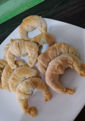 Una foto de Medialunas de grasa🥐😋