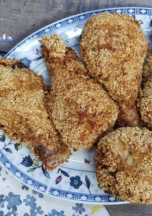 Foto principal de Muslos de pollo crujientes por fuera y jugosos por dentro en freidora de aire