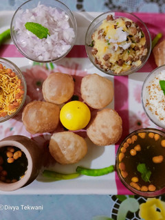 पानी पूरी (Pani puri recipe in hindi) रेसिपी मुख्य फोटो