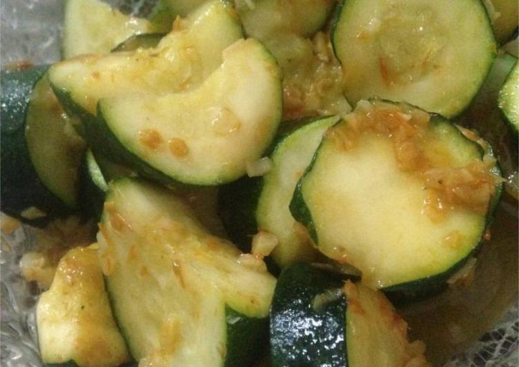 Resep: Sauteed Zucchini Simple - Resep Masakan