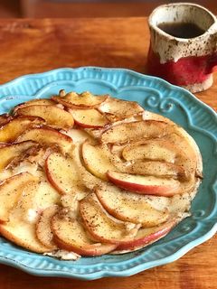 Una foto de Tarta rápida invertida Manzana Canela
