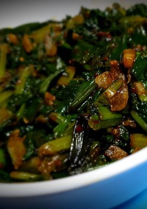 A picture of Spinach quick and easy stir fry.