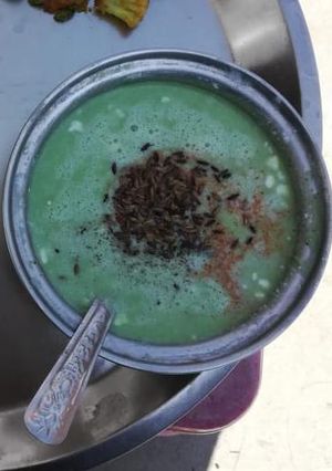 A picture of Bathua raita.