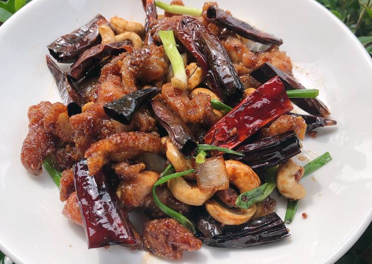 ไก่ผัดเม็ดมะม่วงหิมพานต์ คีโต