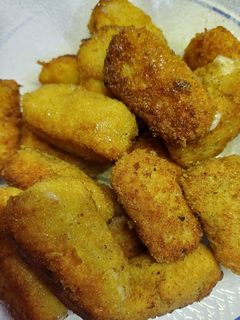 Una foto de Croquetas de cebolla caramelizada y queso de cabra