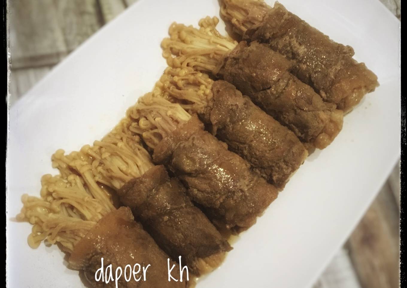 Sliced Beef with Enoki Mushrooms (simple)
