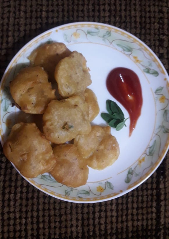 બટેટાના ભજીયા રેસીપી મુખ્ય ફોટો