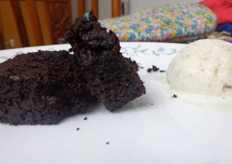 Recipe of Perfect Rich, super moist, eggless, wholewheat dark chocolate cake