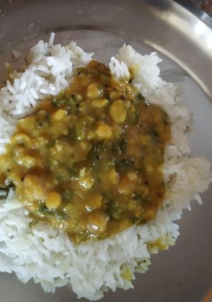  पालक गरगटी/ मुद्दा भाजी (paalak gargatti recipes in marathi) रेसिपी चे मुख्य फोटो 