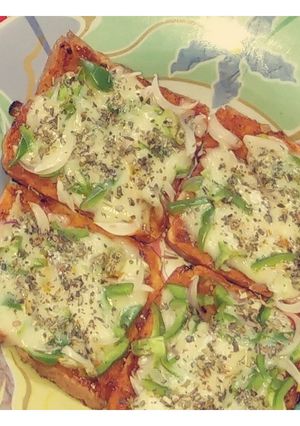 A picture of Bread Pizza.