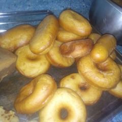 A picture of Donnats.