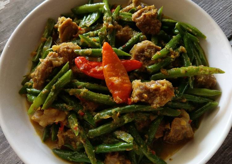 Langkah meracik Tumis buncis bumbu kuning Lezat