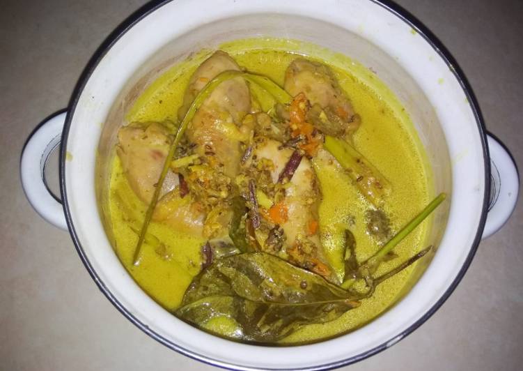 Cara Gampang Membuat Opor Ayam Khas Lebaran Rasa Maknyuss Anti Gagal