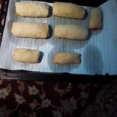 A picture of Fish Rolls.