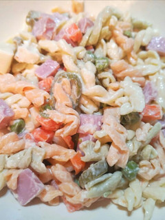Una foto de Ensalada de fideos para Navidad