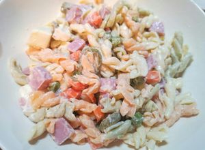 Una foto de Ensalada de fideos para Navidad