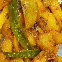 A picture of Mango chillies pickle.