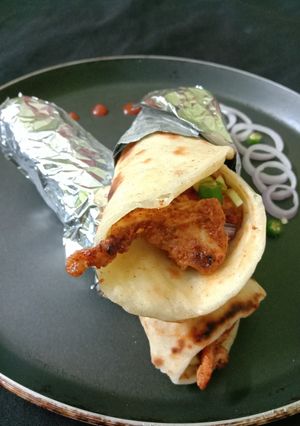 তন্দুরী চিকেন রোল(tandoori chicken roll recipe in Bengali) রেসিপির প্রধান ছবি
