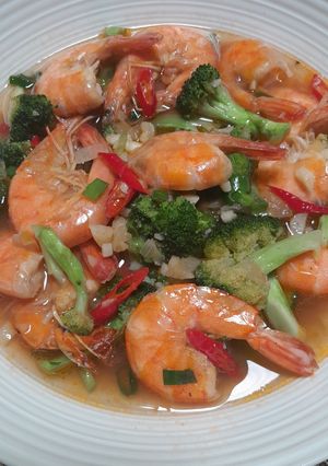 Foto resep Tumis Udang Brokoli Berkuah