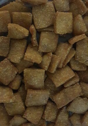 नमकीन शक्कर पारे (Namkeen shakarpare recipe in hindi) रेसिपी मुख्य फोटो