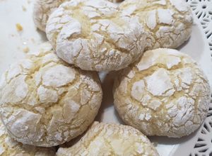 Una foto de Galletitas craqueladas de limón 🍋
